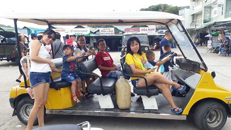 Xe Tuk Tuk đưa rước du khách của Vinoasis Nha Trang