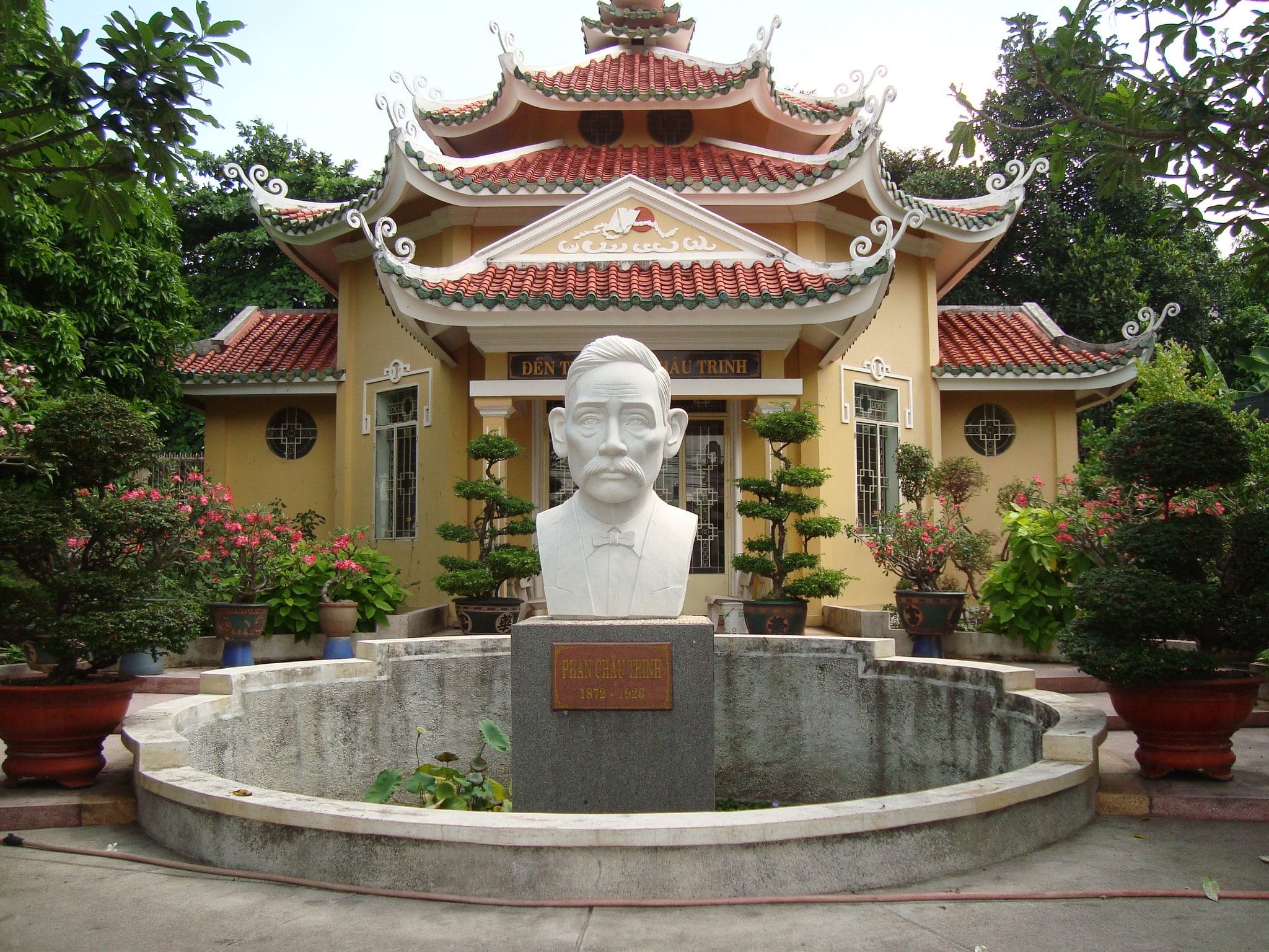 Mộ cụ Phân Chu Trinh - di tích lịch sử quận tân bình
