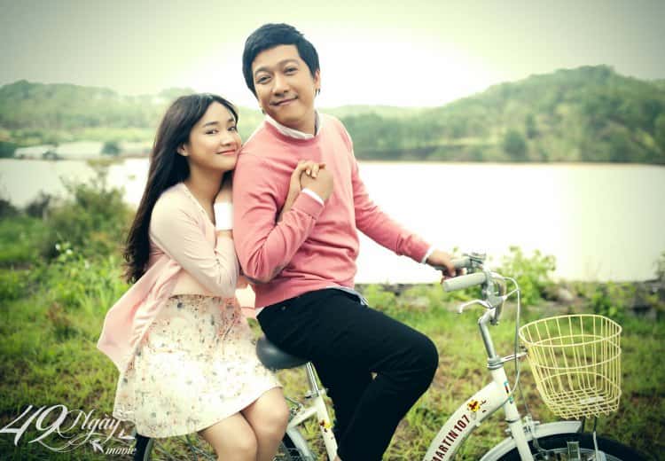 Bộ phim 49 ngày đang nóng lên nhờ nghi án hẹn hò của cặp đôi diễn viên Nhã Phương – Trường Giang.