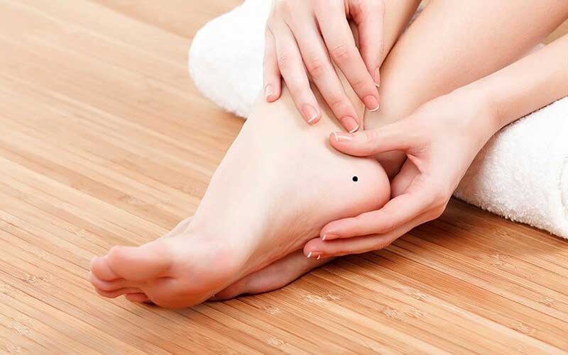 Ý nghĩa nốt ruồi ở chân nam nữ cụ thể từng vị trí
